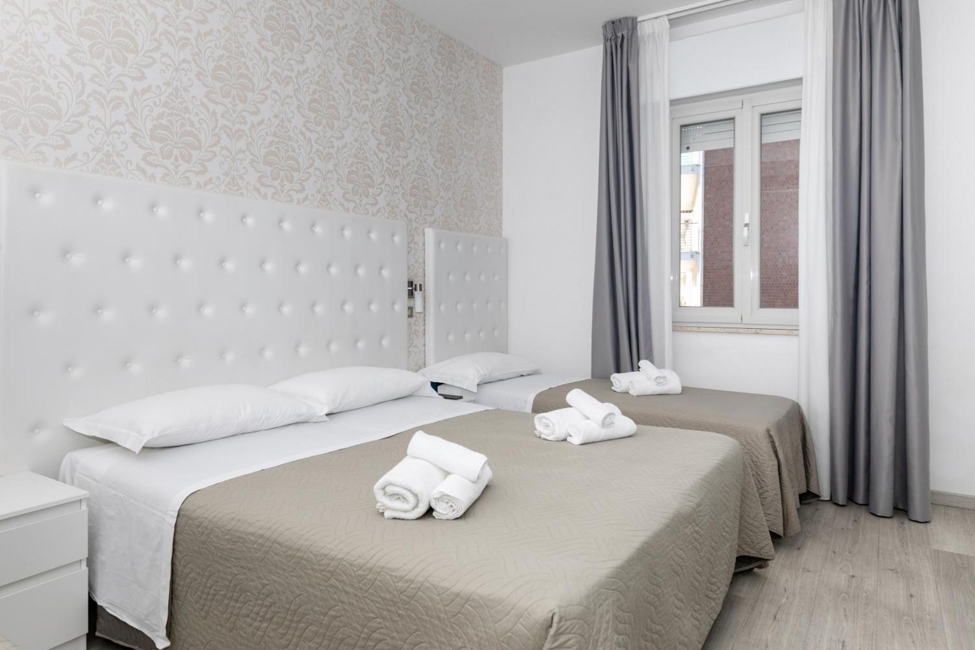 Hotel La Perla 리미니 외부 사진