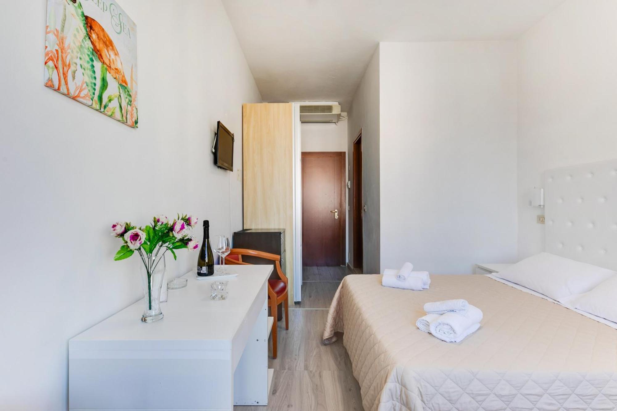 Hotel La Perla 리미니 외부 사진
