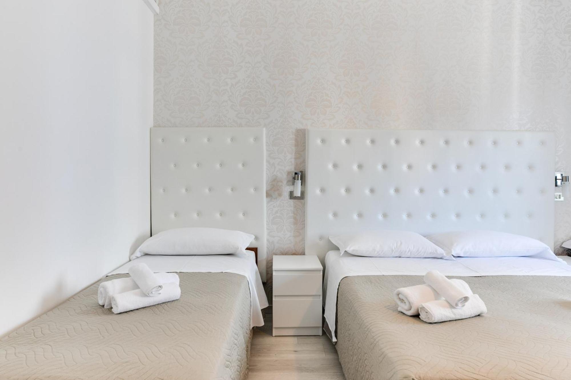 Hotel La Perla 리미니 외부 사진