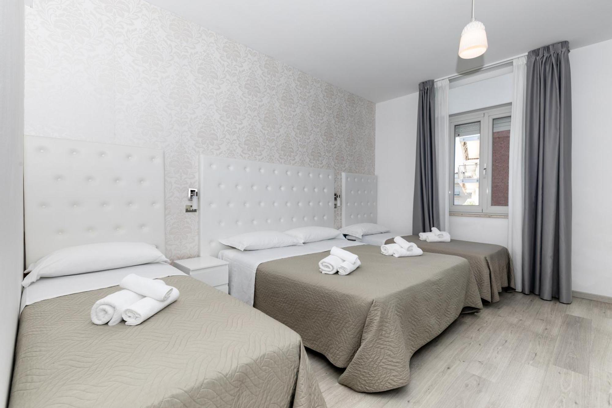 Hotel La Perla 리미니 외부 사진