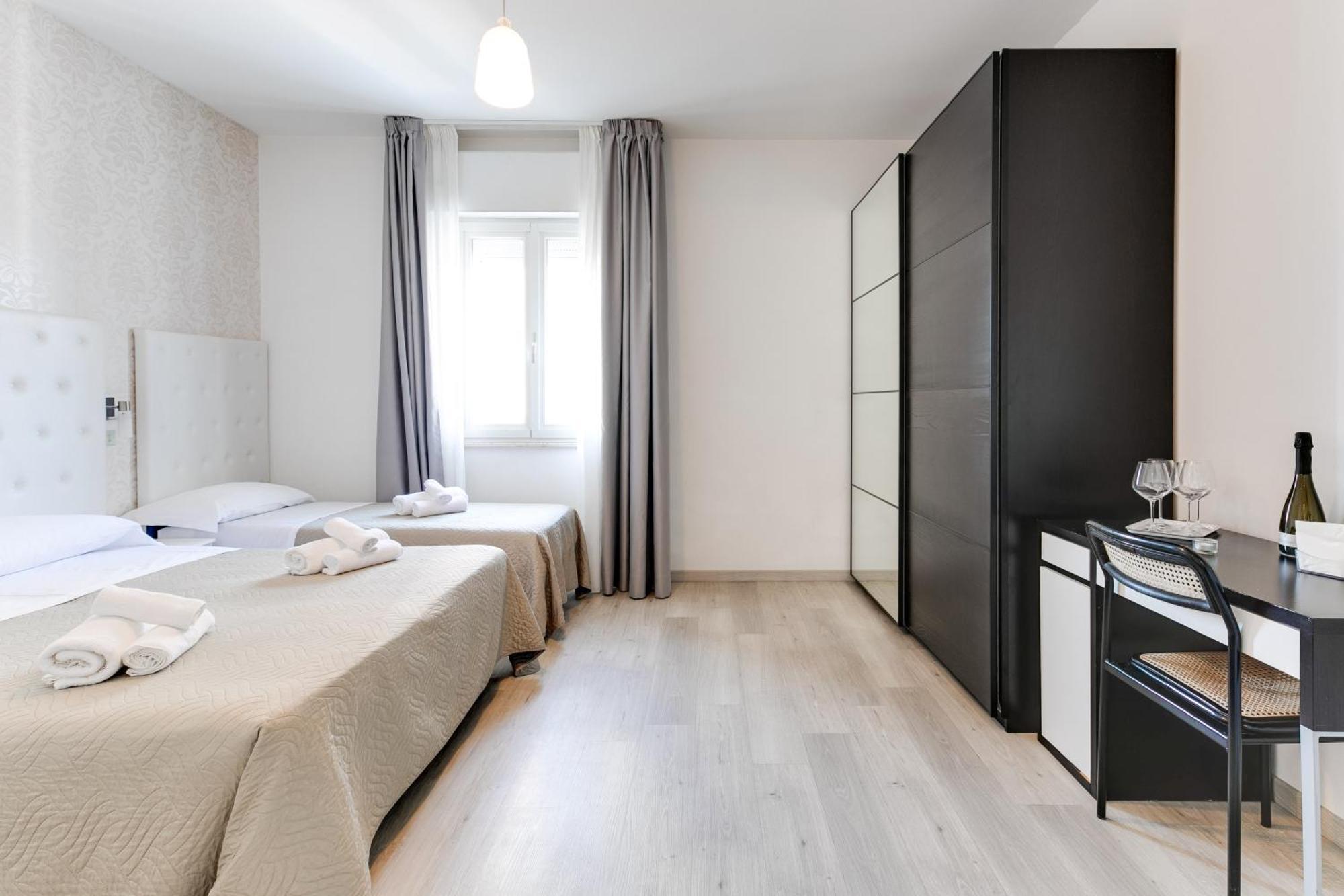 Hotel La Perla 리미니 외부 사진