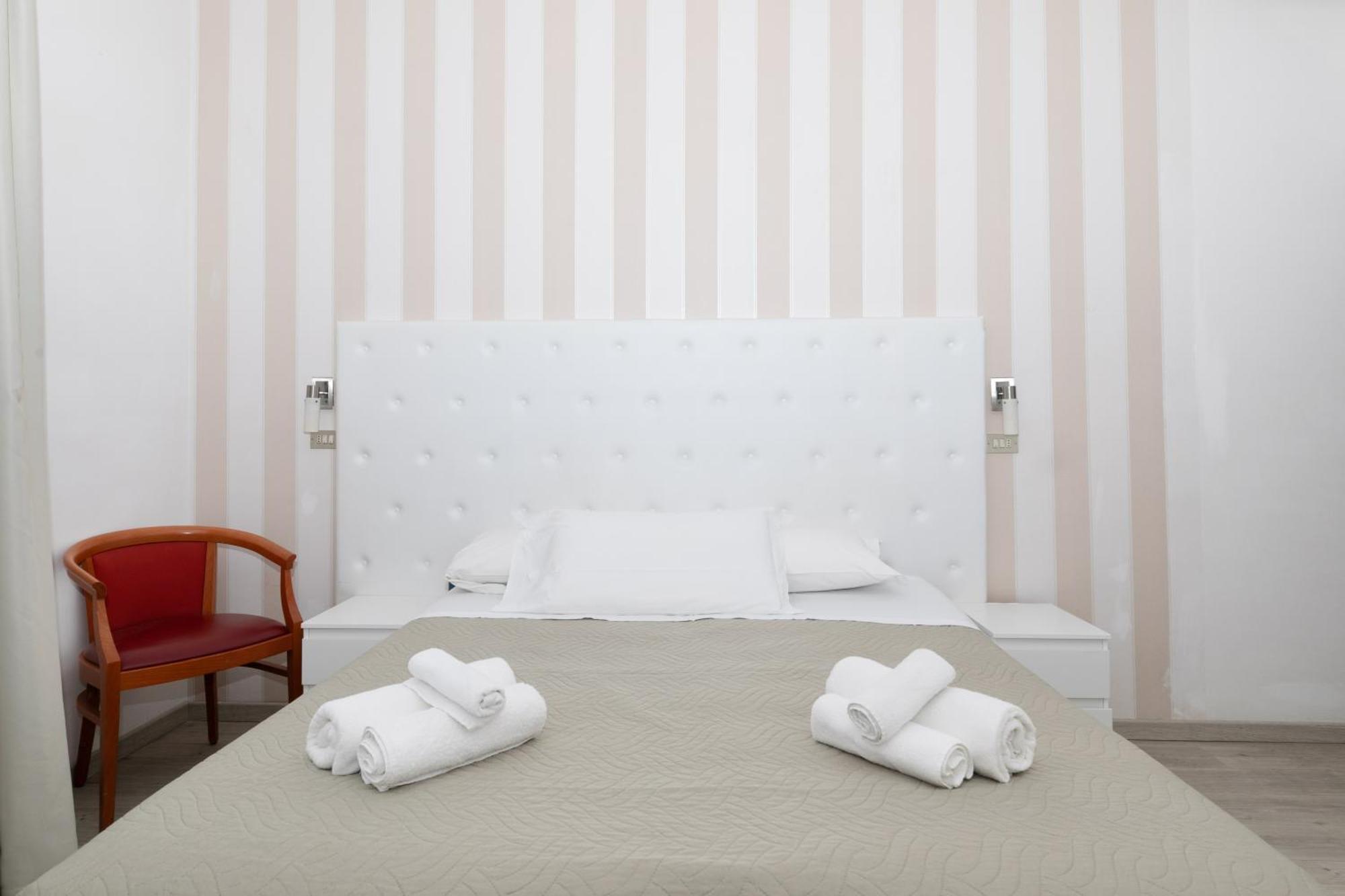 Hotel La Perla 리미니 외부 사진
