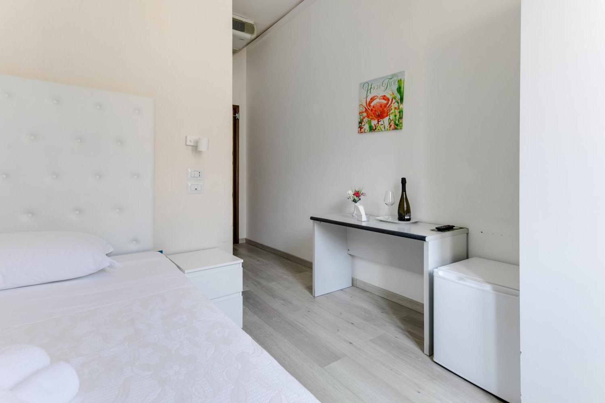 Hotel La Perla 리미니 외부 사진