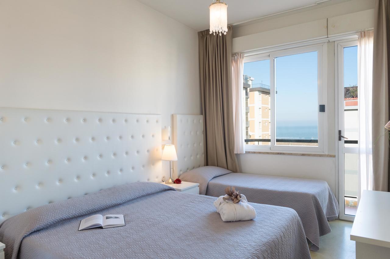 Hotel La Perla 리미니 외부 사진